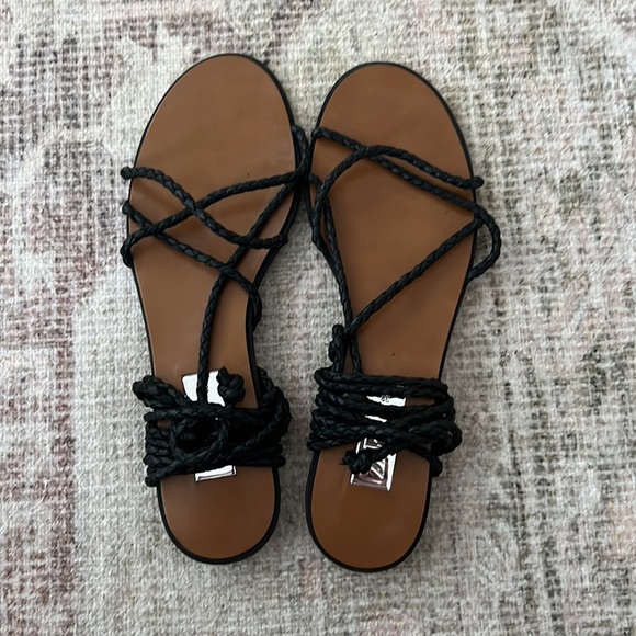 BRAIDED STRAP LEATHER SANDALS
Black 1/2634/081/040/39 - Picture 5 of 6